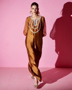 Elan Grace in Shisha Silk Summer Collection
